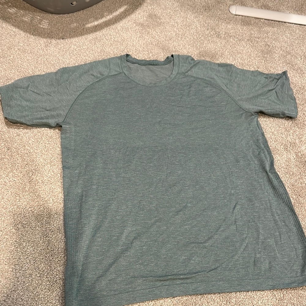Lululemon Mens Teal T-Shirt